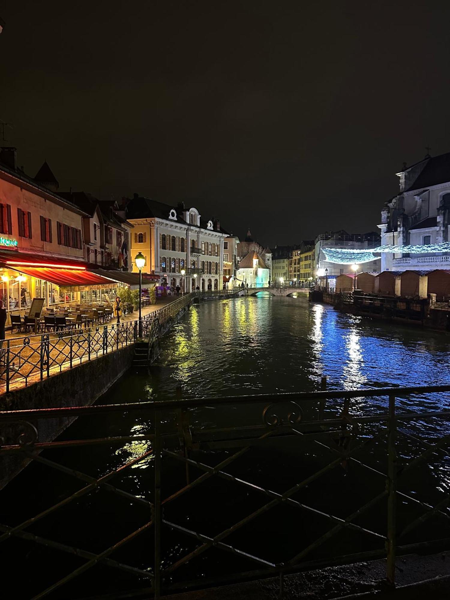 A La Belle Quatrieme Etoile Leilighet Annecy Eksteriør bilde